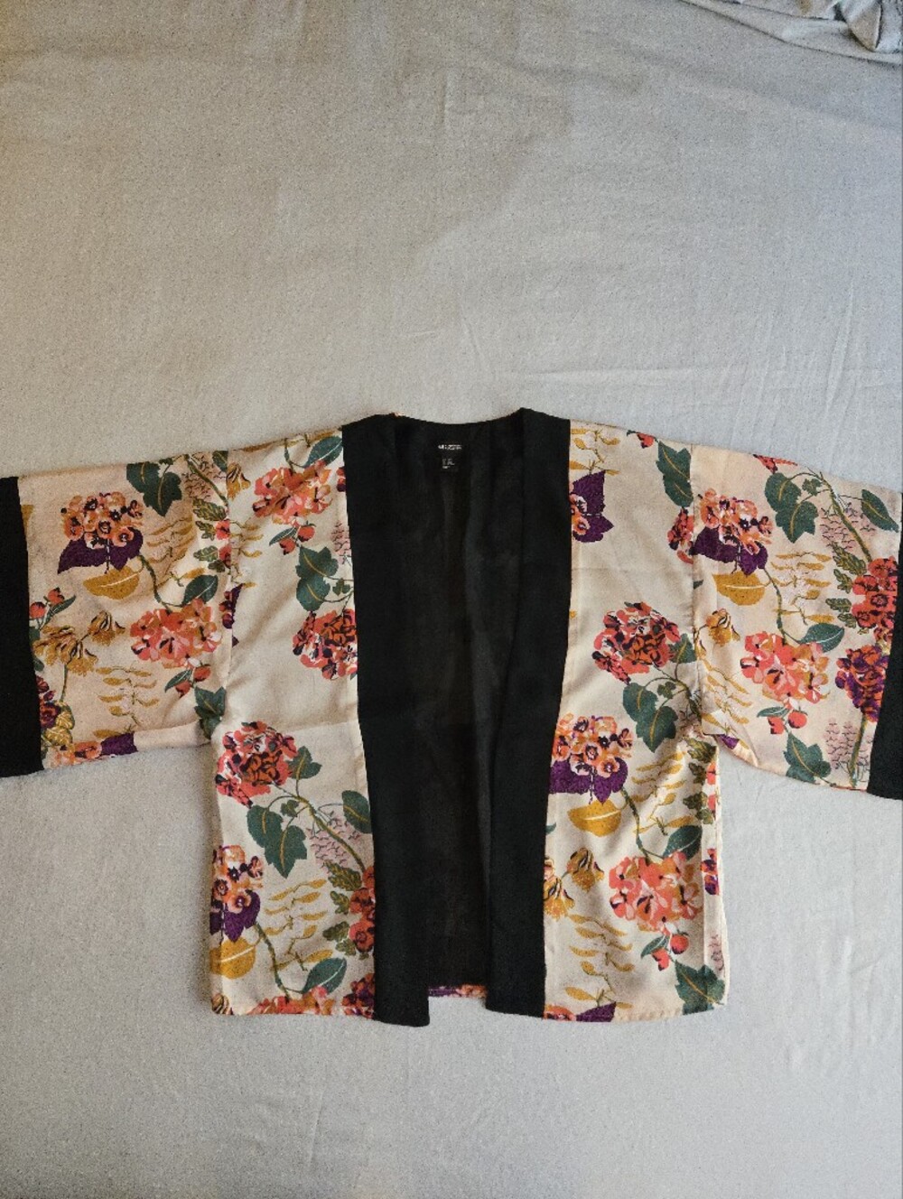 H&M Cream Satiny Multicolor Floral Bloom Kimono Open Front Silky Cardigan EB5